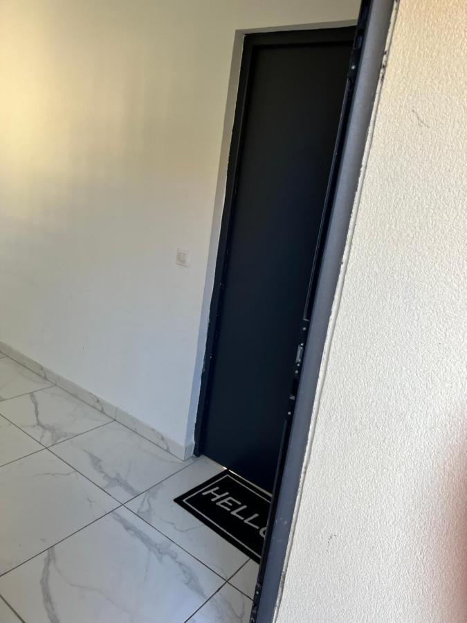 Appartement F3 ,2 Bedrooms With Parking Aeroport Orly A 20Mn Сан-Мишел-сюр-Орж Екстериор снимка