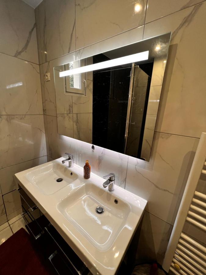 Appartement F3 ,2 Bedrooms With Parking Aeroport Orly A 20Mn Сан-Мишел-сюр-Орж Екстериор снимка